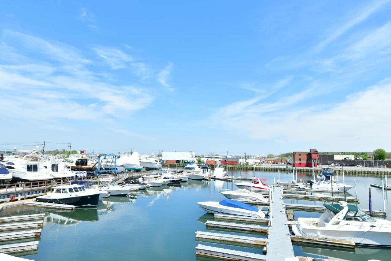 The Freeport Inn And Marina Exterior photo